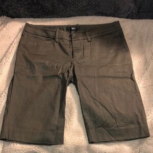 🔹4 for $30 Mossimo Stretch Fit 3 Bermuda Shorts, size 4